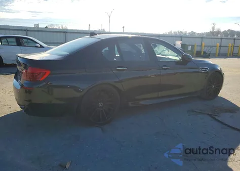 2016 BMW M5 z USA, uszkodzony, nr VIN WBSFV9C56GD595844